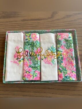 NEW IN BOX  Lilly Pulitzer Cocktail Napkins 4 in box Size 6”x 6” Fruity Flamingo